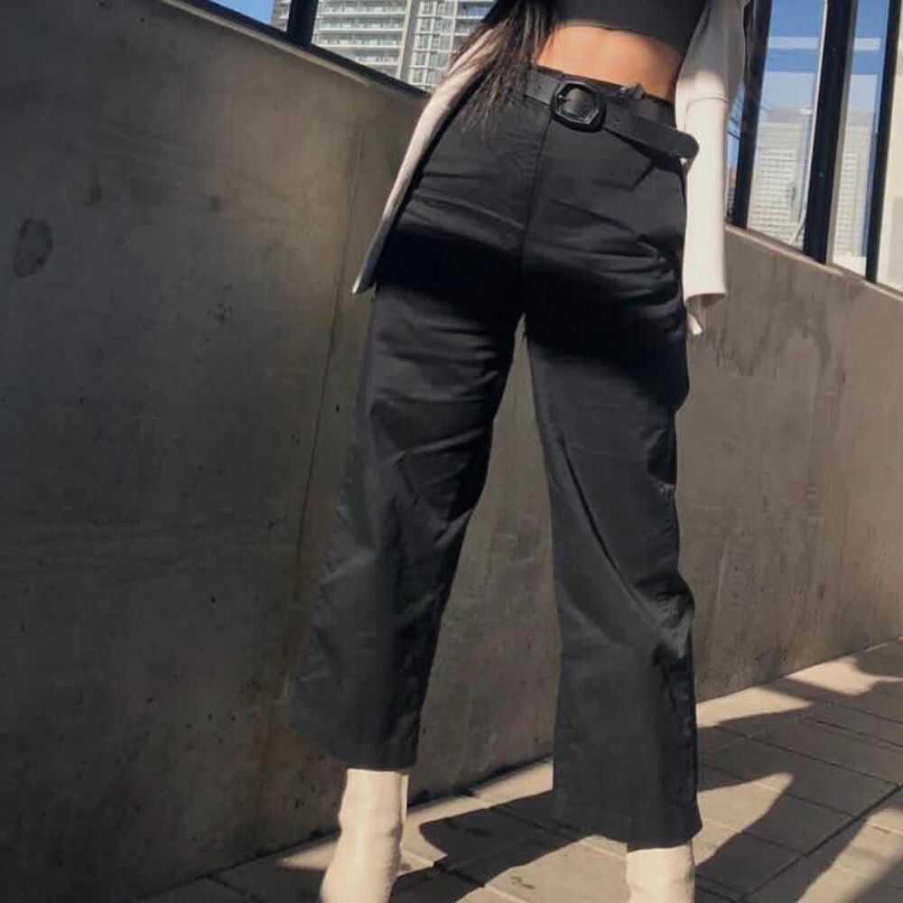 Aritzia Women's Black Trousers